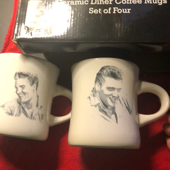 NEW SET OF FOUR 4 CERAMIC ELVIS PRESLEY SKETCHES - Picture 4 of 8
